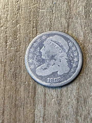 1833 Capped Bust Dimes thumbnail