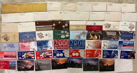 2022 US Coin Mint Sets thumbnail
