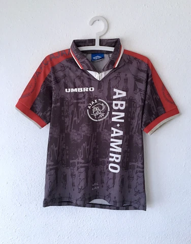 Ajax Amsterdam Jerseys thumbnail