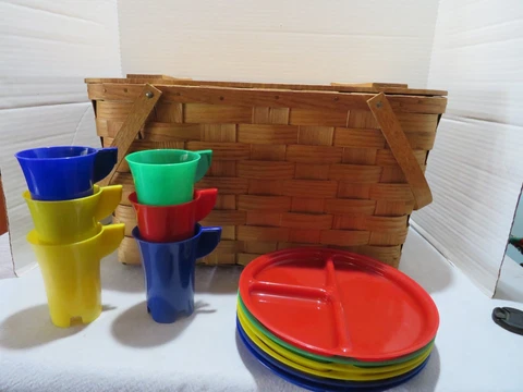 Antique 1950s Picnic Baskets thumbnail