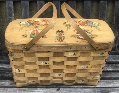 Antique 1980s Picnic Baskets thumbnail
