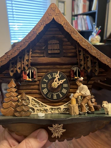 Antique 30-Hour Cuckoo Clocks thumbnail