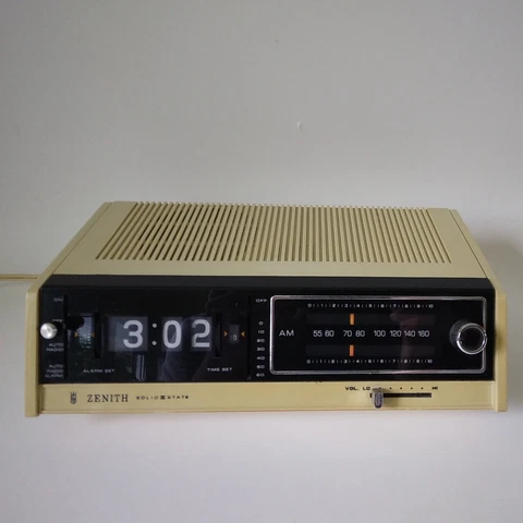 Antique Beige Alarm Clocks thumbnail