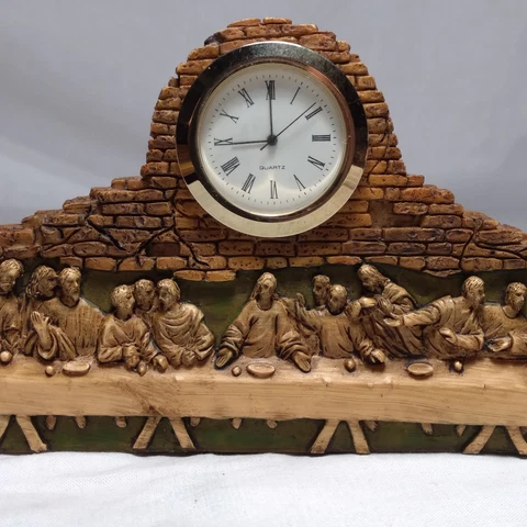 Antique Beige Desk Clocks thumbnail