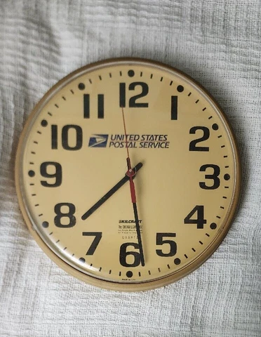 Antique Beige Wall Clocks thumbnail