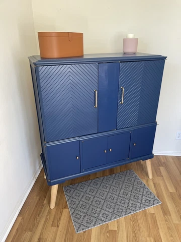 Antique Blue Cabinets thumbnail