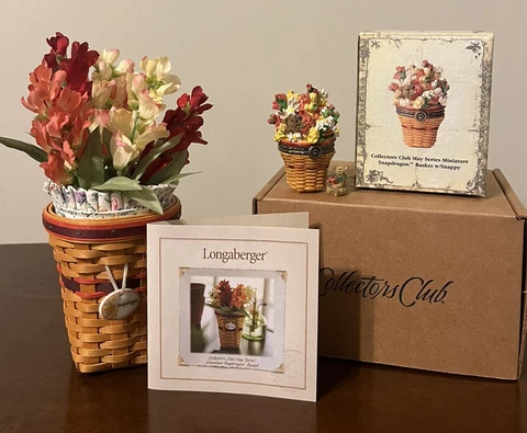 Antique Boxed Miniature Baskets thumbnail