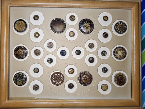 Antique Brass Sewing Buttons thumbnail