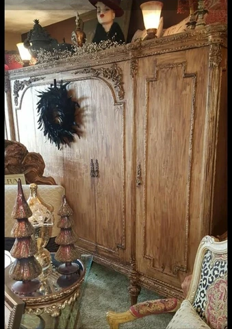 Antique Brass Wardrobes thumbnail