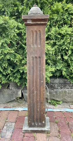 Antique Brown Newel Posts thumbnail
