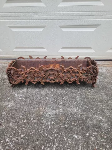 Antique Brown Planters thumbnail