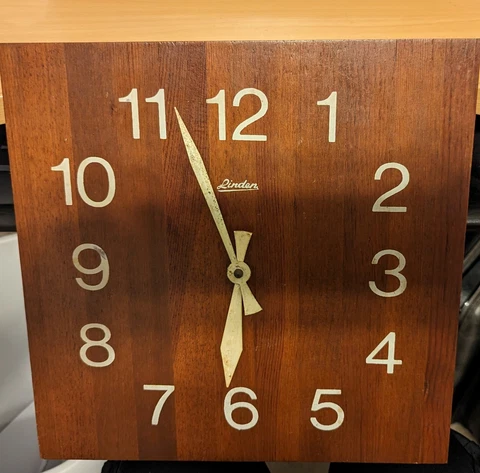 Antique Brown Wall Clocks thumbnail