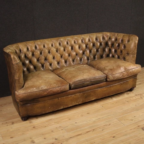 Antique Chesterfield Sofas thumbnail