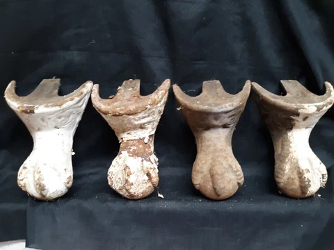 Antique Clawfoot Tubs thumbnail
