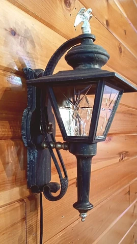 Antique Colonial Sconces thumbnail