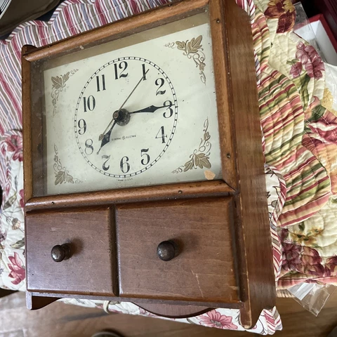 Antique Colonial Wall Clocks thumbnail