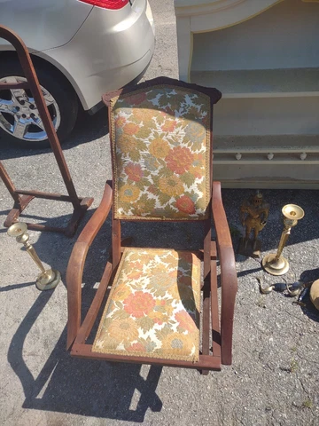 Antique Deck Chairs thumbnail