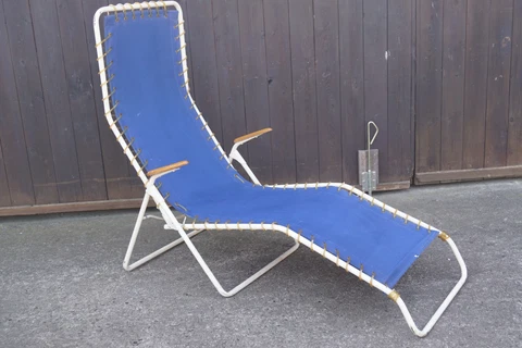 Antique Deck Chairs thumbnail