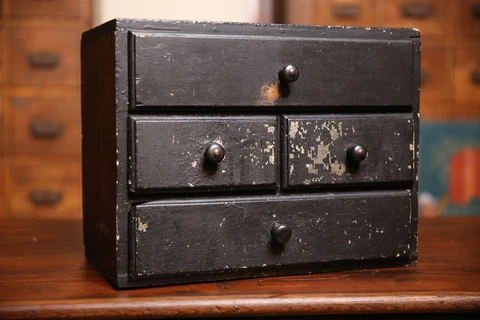 Antique Drawer Cabinets thumbnail