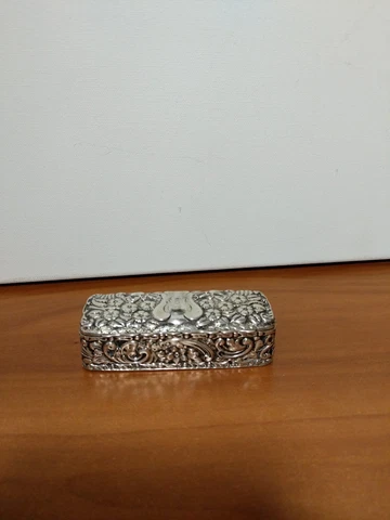 Antique Edwardian Silver Boxes thumbnail