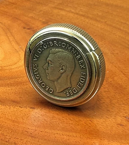 Antique Elizabeth II Silver Boxes thumbnail
