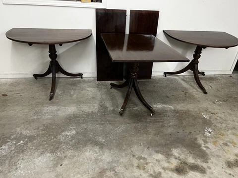 Antique Federal Dining Tables thumbnail