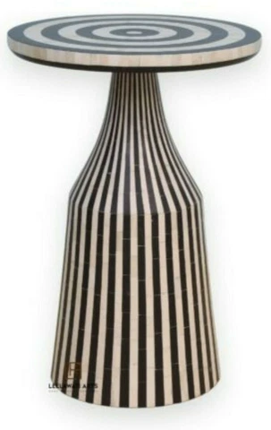 Antique Fixed Coffee Tables thumbnail
