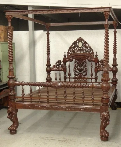 Antique Four Poster Beds thumbnail