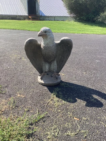 Antique Garden Statues thumbnail