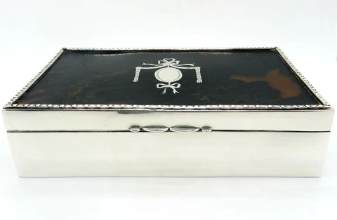 Antique George V Silver Boxes thumbnail