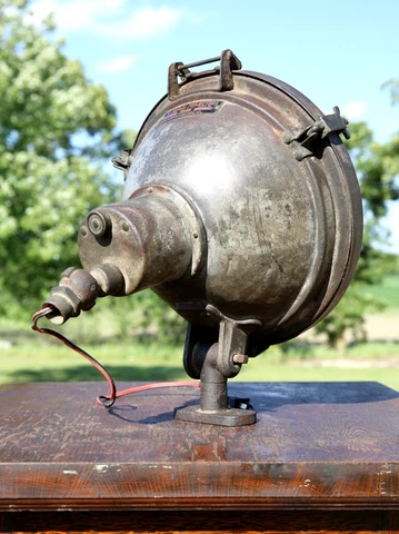 Antique Glass Flush Mounts thumbnail
