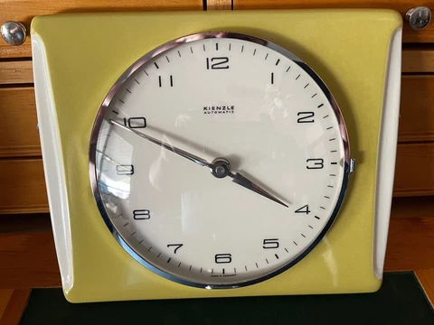 Antique Glossy Wall Clocks thumbnail