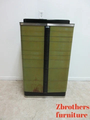 Antique Green Cabinets thumbnail