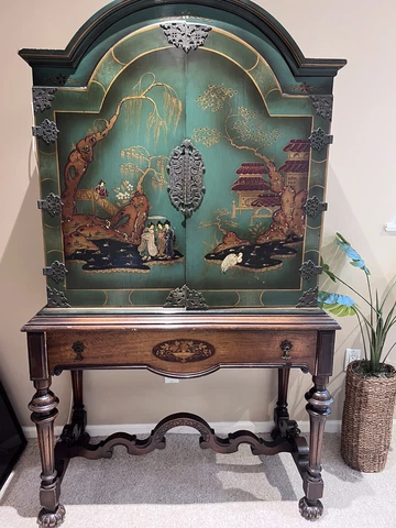 Antique Green Cabinets thumbnail
