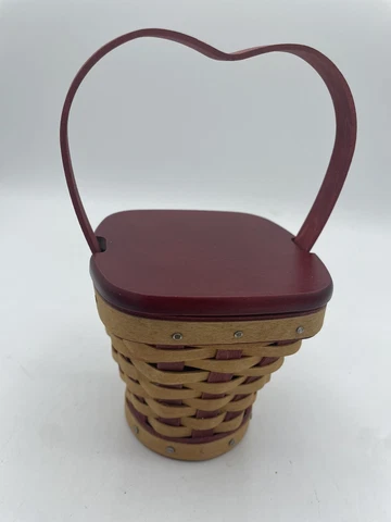 Antique Heart Basket Liners thumbnail