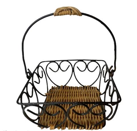 Antique Heart Wire Baskets thumbnail