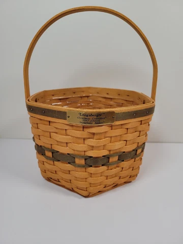 Antique Hexagonal Basket Liners thumbnail