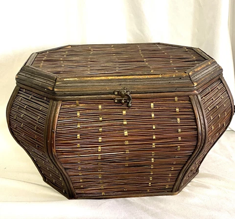 Antique Hexagonal Storage Baskets thumbnail