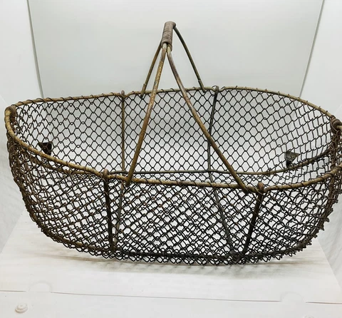 Antique Indoor Wire Baskets thumbnail