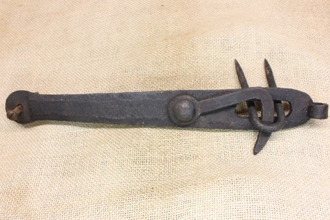 Antique Iron Barn Door Latches thumbnail