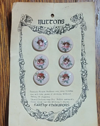 Antique Ivory Sewing 2-Hole Flat Buttons thumbnail