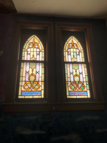 Antique Leaded Stained Glass Church Windows thumbnail