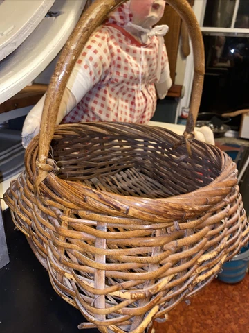 Antique Lodge Hanging Baskets thumbnail