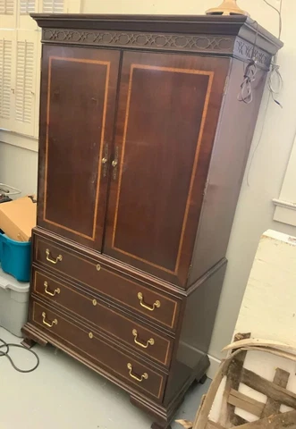 Antique Mahogany Wardrobes thumbnail
