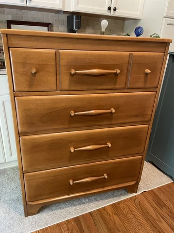 Antique Maple Chest Of Drawers thumbnail