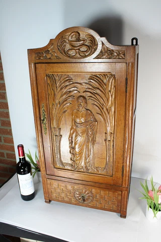 Antique Medicine Cabinets thumbnail