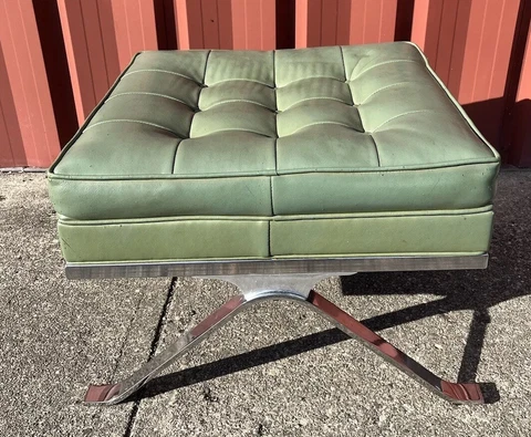 Antique Ottomans thumbnail
