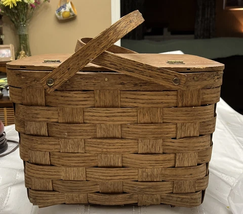 Antique Picnic Baskets with Handle thumbnail