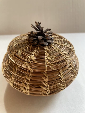 Antique Pine Miniature Baskets thumbnail