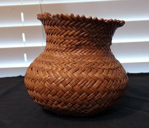 Antique Pine Miniature Baskets thumbnail